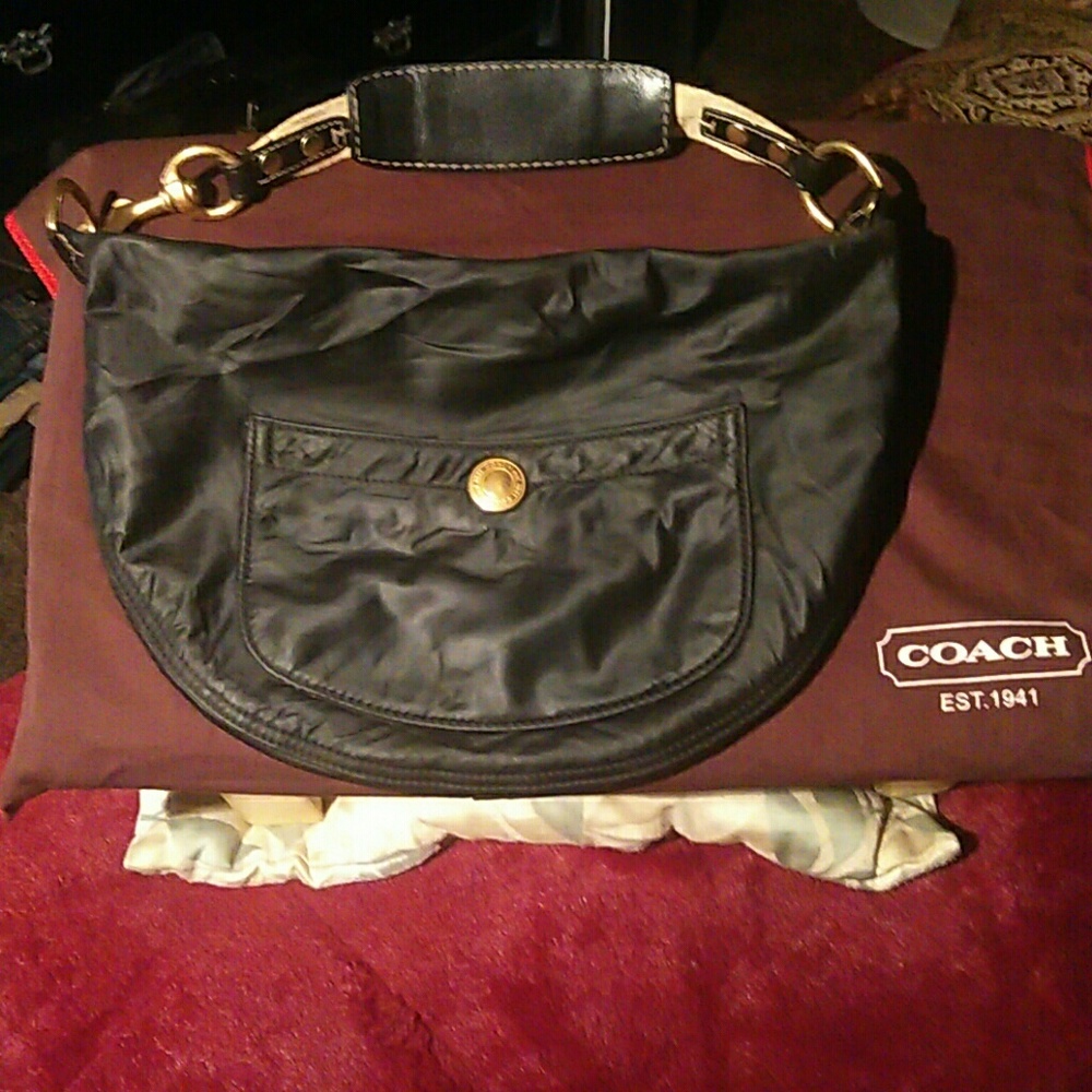 A Coach brand hand bag